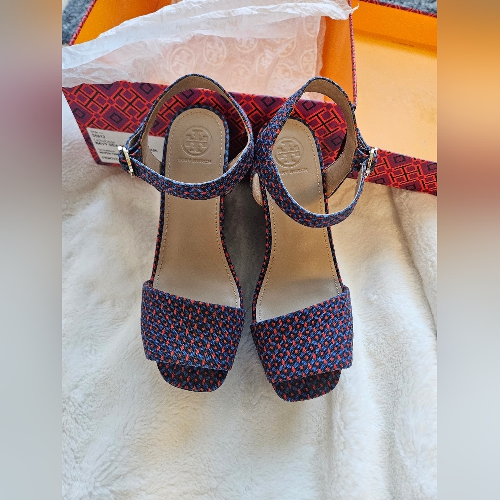 Tory Burch Haven Printed Canvas Platform Sandal - Picture 3 of 7